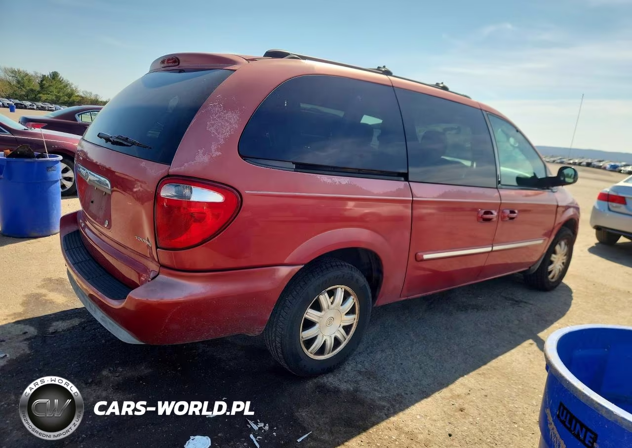 2005 Chrysler Town & Country Touring VIN:2C4GP54L75R145299 - 3