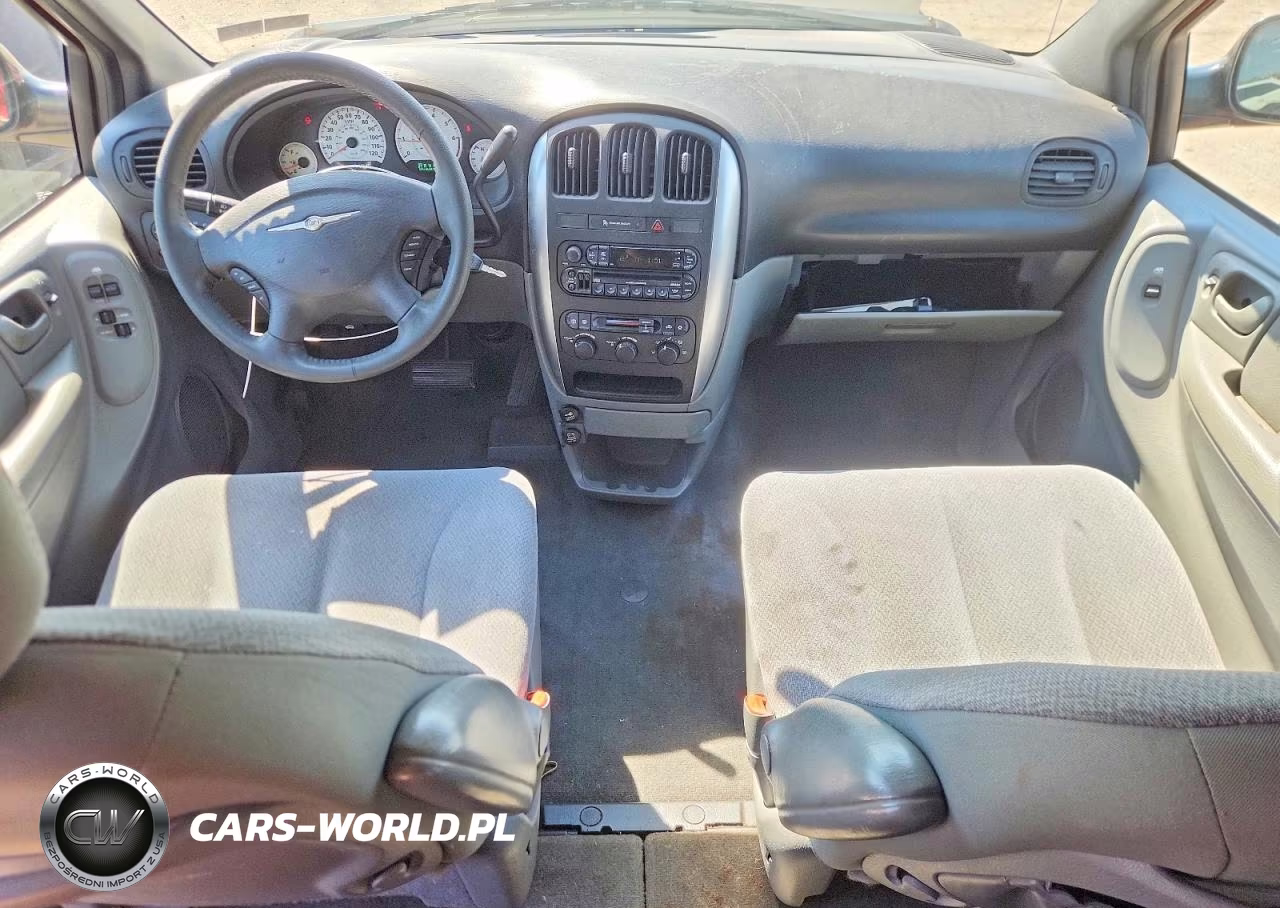 2005 Chrysler Town & Country Touring VIN:2C4GP54L75R145299 - 8