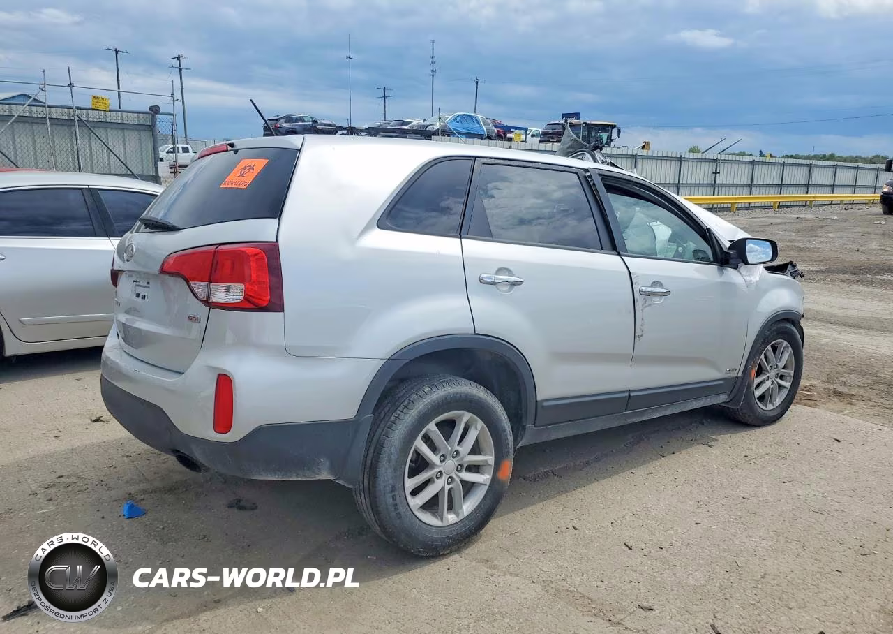 2014 Kia Sorento Lx VIN:5XYKTCA69EG448369 - 3