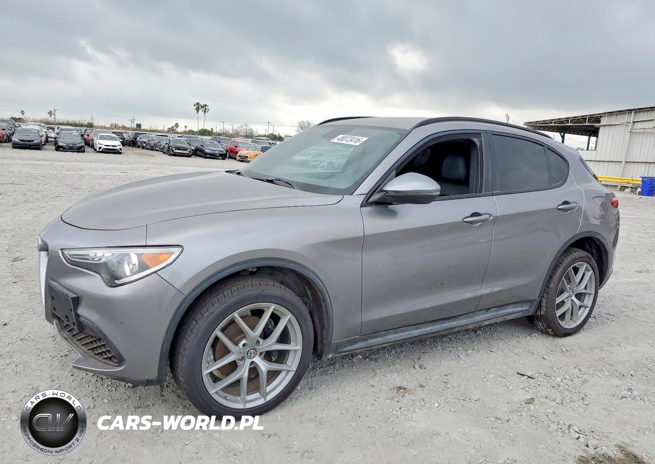 2018 Alfa Romeo Stelvio Ti Sport