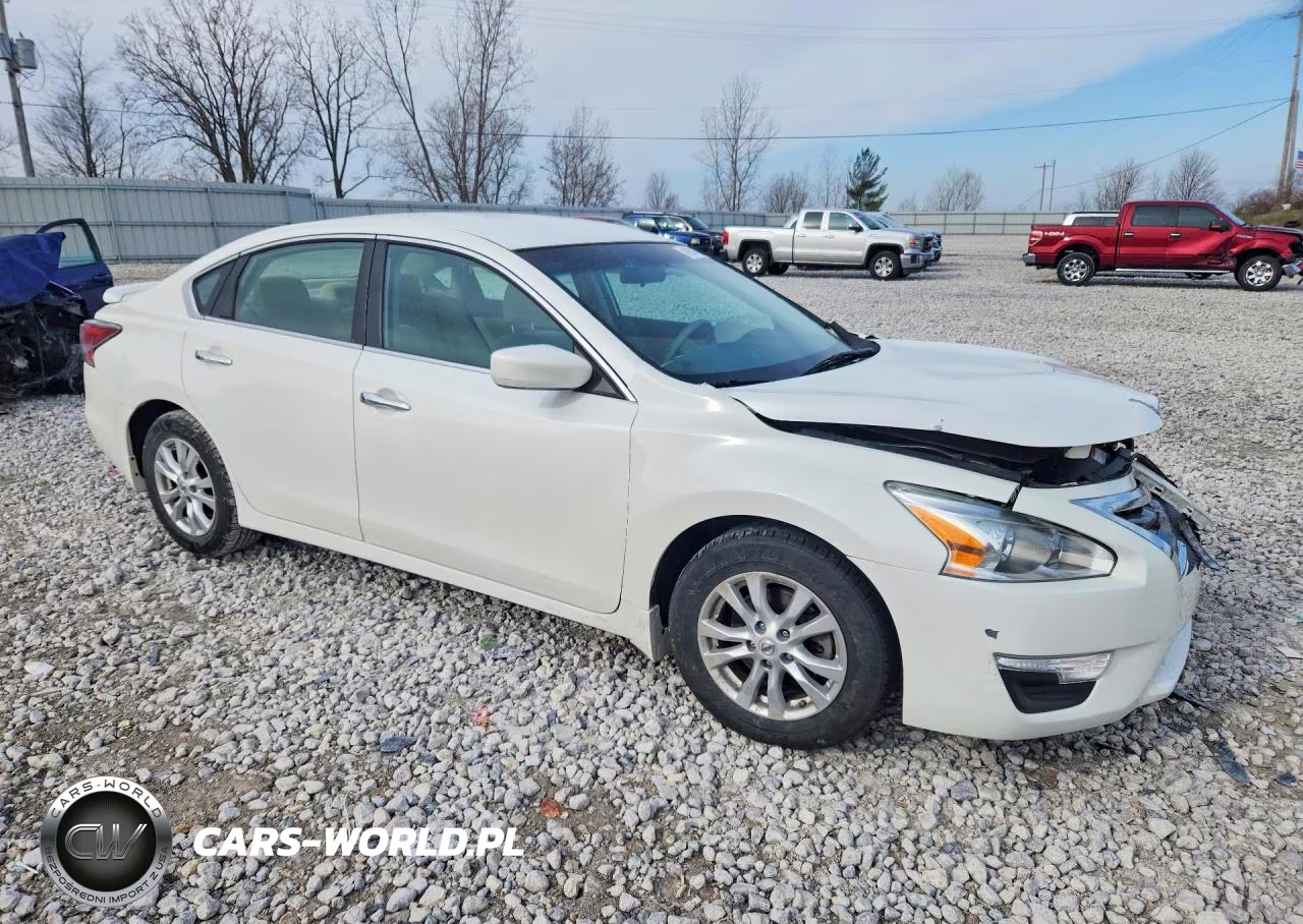 2014 Nissan Altima 2.5 S VIN:1N4AL3AP9EC126507 - 4