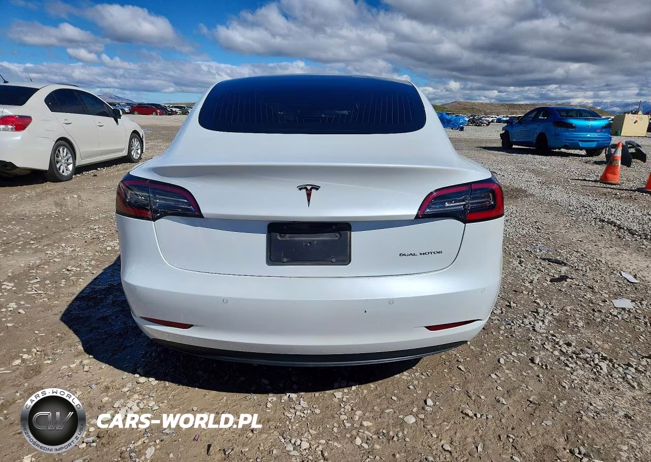 2019 Tesla Model 3 VIN:5YJ3E1EB1KF511168 - 6