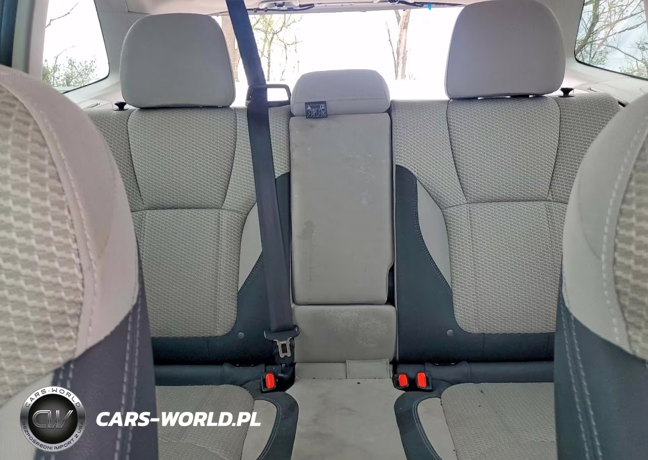 2022 Subaru Forester Premium VIN:JF2SKADCXNH407928 - 10