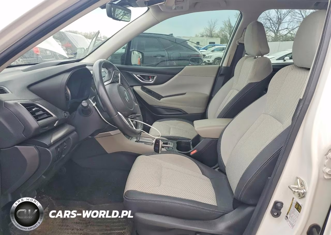 2022 Subaru Forester Premium VIN:JF2SKADCXNH407928 - 7
