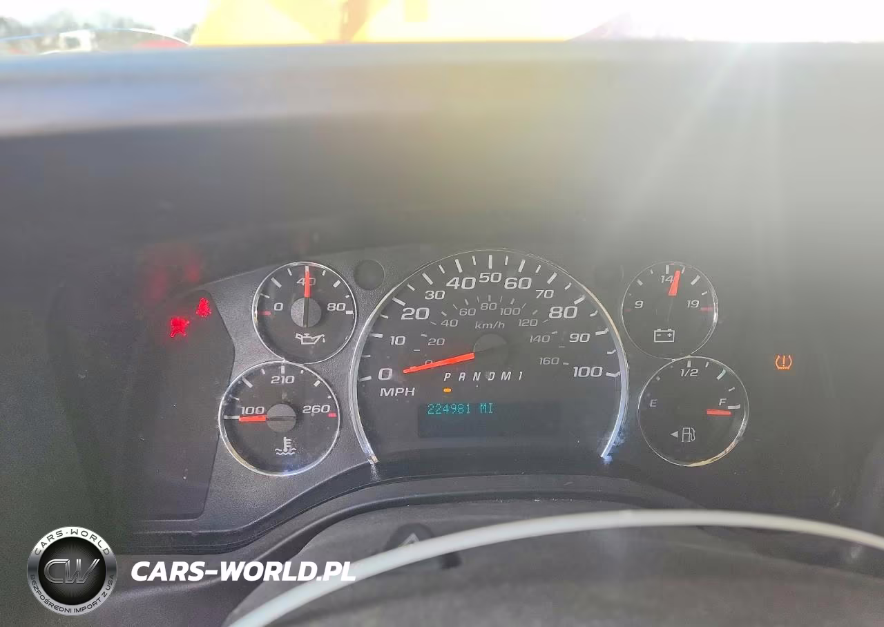 2016 Chevrolet Express G3500 Delivery Van VIN:1GCZGGFG0G1141915 - 9