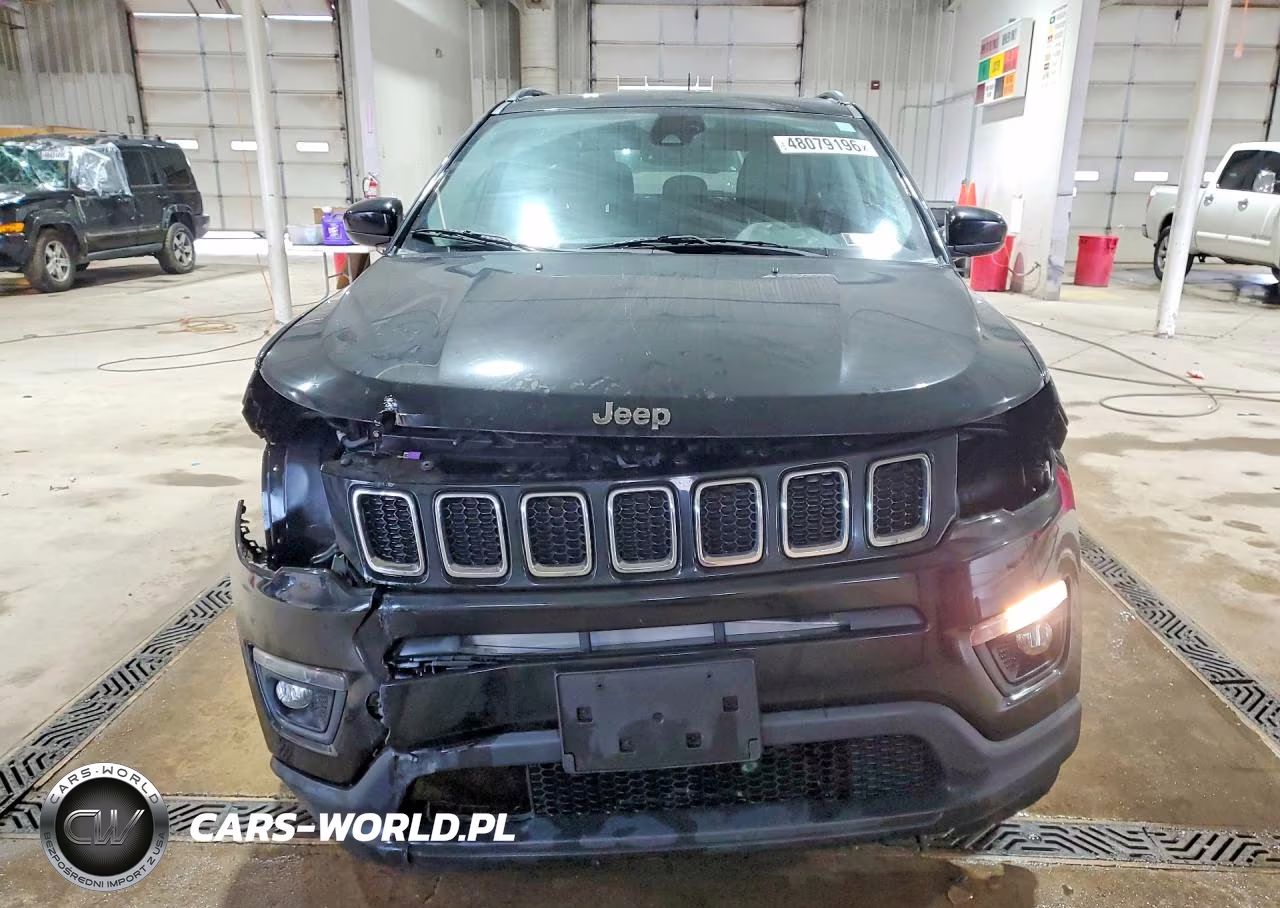 2018 Jeep Compass Latitude VIN:3C4NJDBB0JT278717 - 5