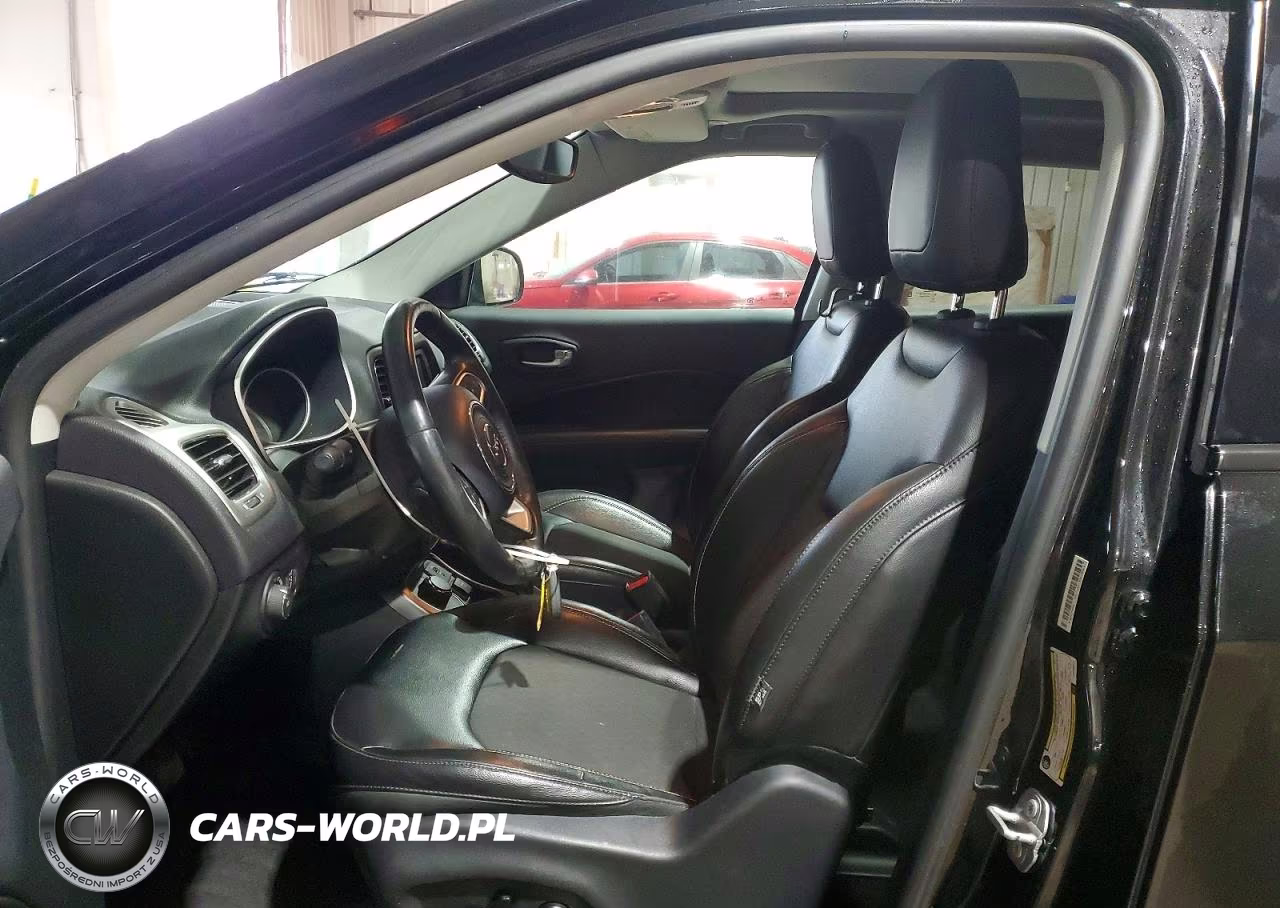 2018 Jeep Compass Latitude VIN:3C4NJDBB0JT278717 - 7