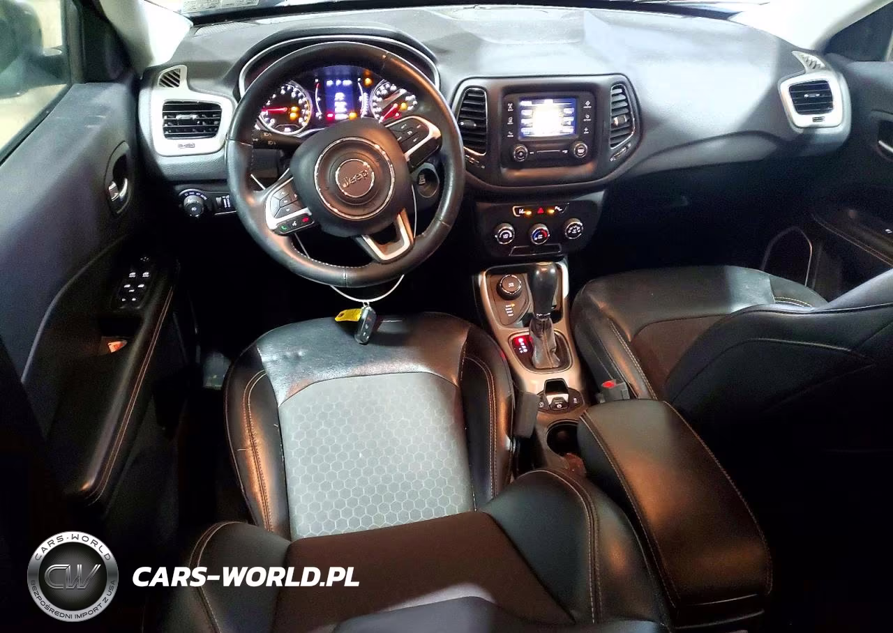 2018 Jeep Compass Latitude VIN:3C4NJDBB0JT278717 - 8