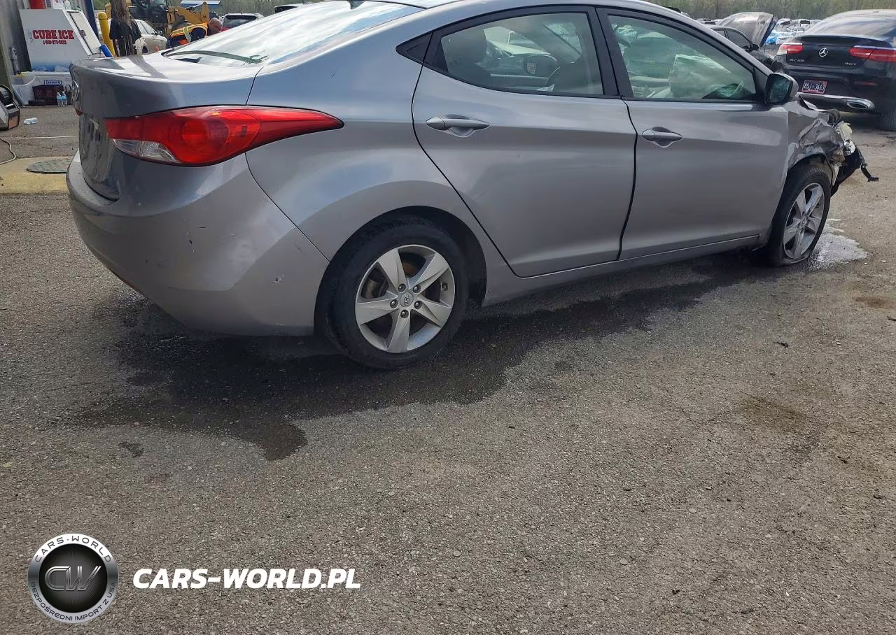 2011 Hyundai Elantra Gls VIN:KMHDH4AE8BU148741 - 3