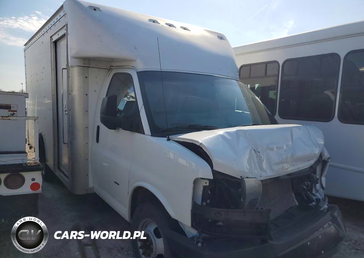 2021 Chevrolet Express Delivery Truck
