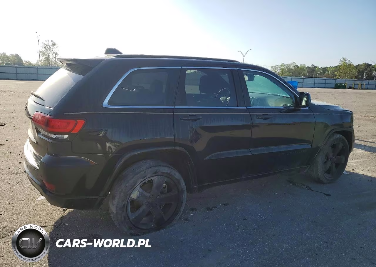 2015 Jeep Grand Cherokee Laredo VIN:1C4RJFAG1FC129911 - 3