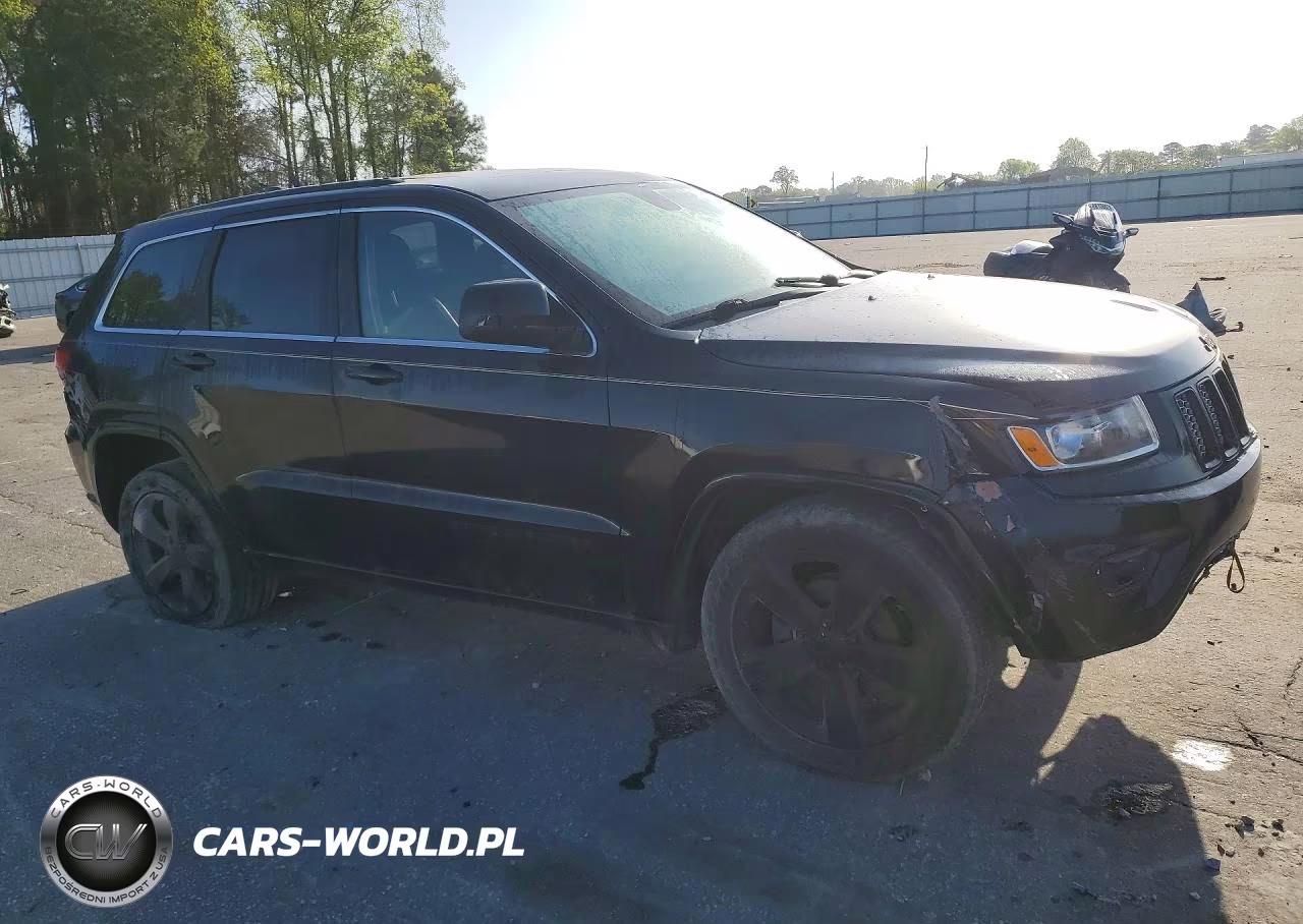 2015 Jeep Grand Cherokee Laredo VIN:1C4RJFAG1FC129911 - 4