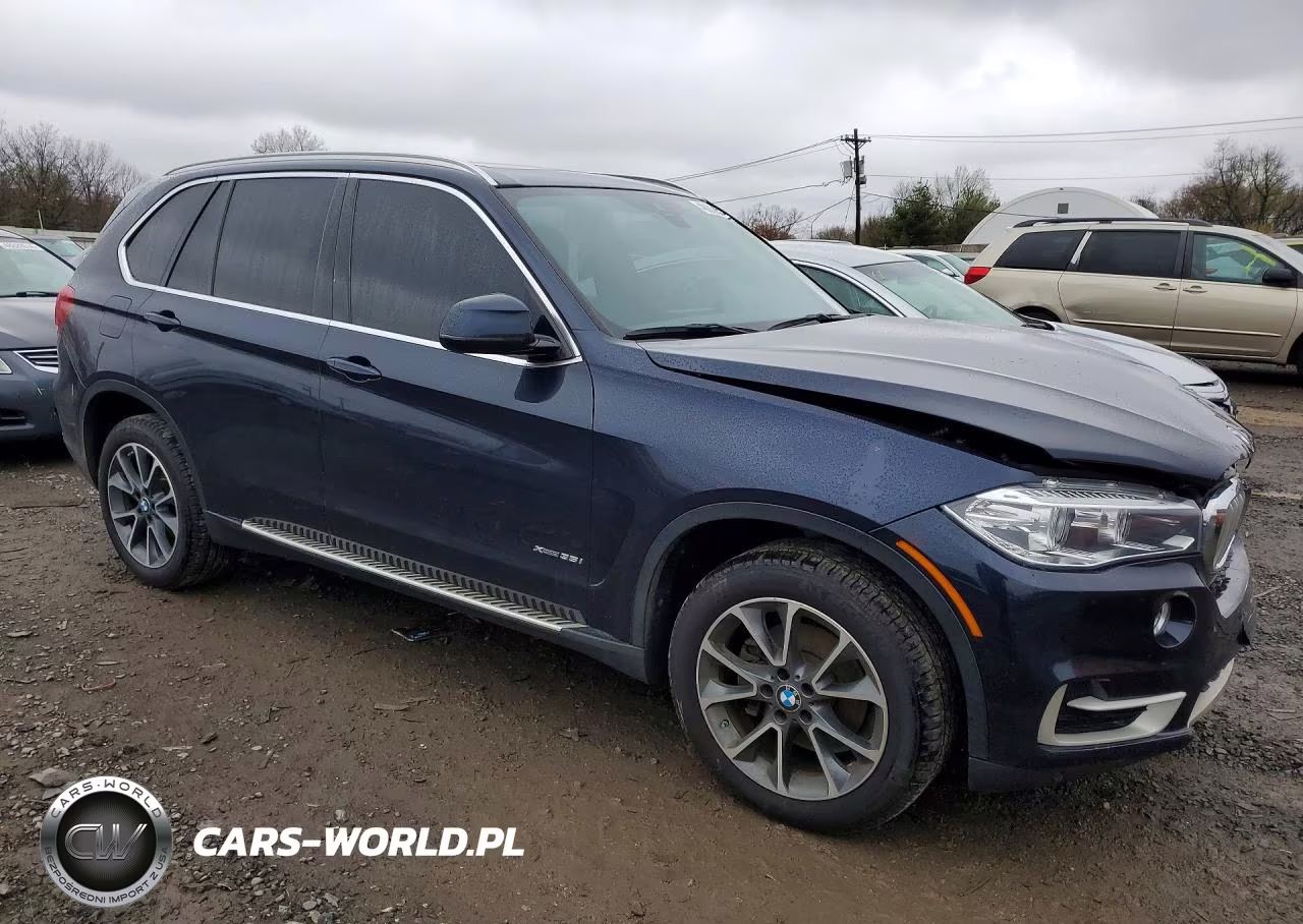 2018 BMW X5 xDrive35I VIN:5UXKR0C51J0X88826 - 4