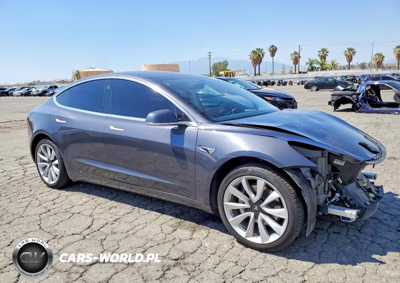 2018 Tesla Model 3 VIN:5YJ3E1EA5JF059540 - 4