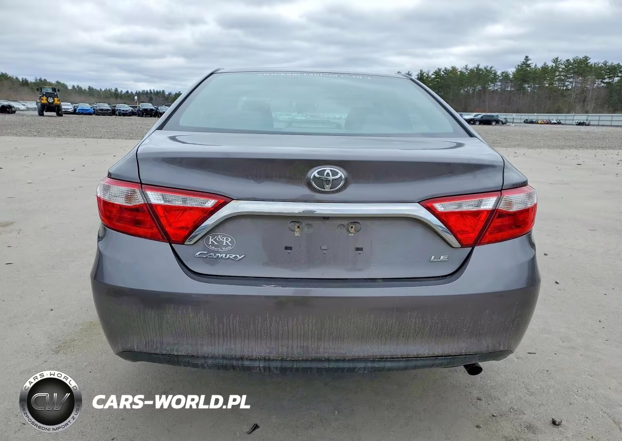 2017 Toyota Camry Le VIN:4T1BF1FK9HU663847 - 6