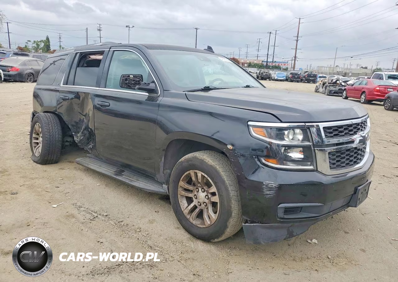 2017 Chevrolet Tahoe Lt VIN:1GNSCBKC6HR163401 - 4
