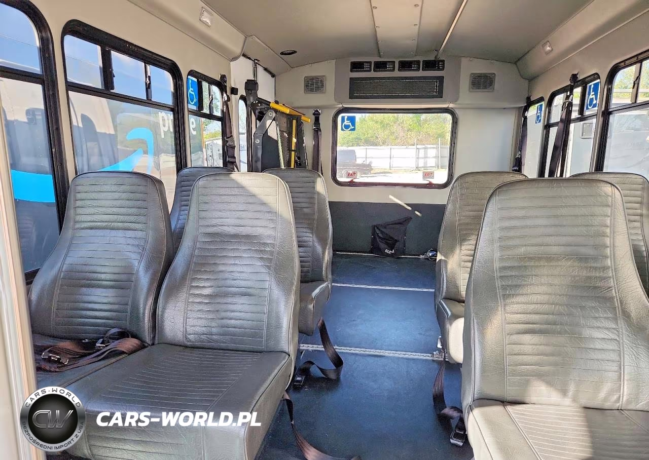 2021 Ford Econoline E350 Super Duty Cutaway Van VIN:1FDEE3FN6MDC09586 - 10