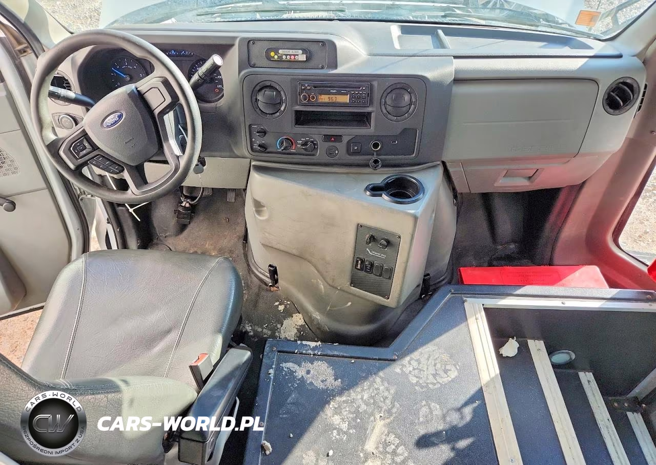 2021 Ford Econoline E350 Super Duty Cutaway Van VIN:1FDEE3FN6MDC09586 - 8