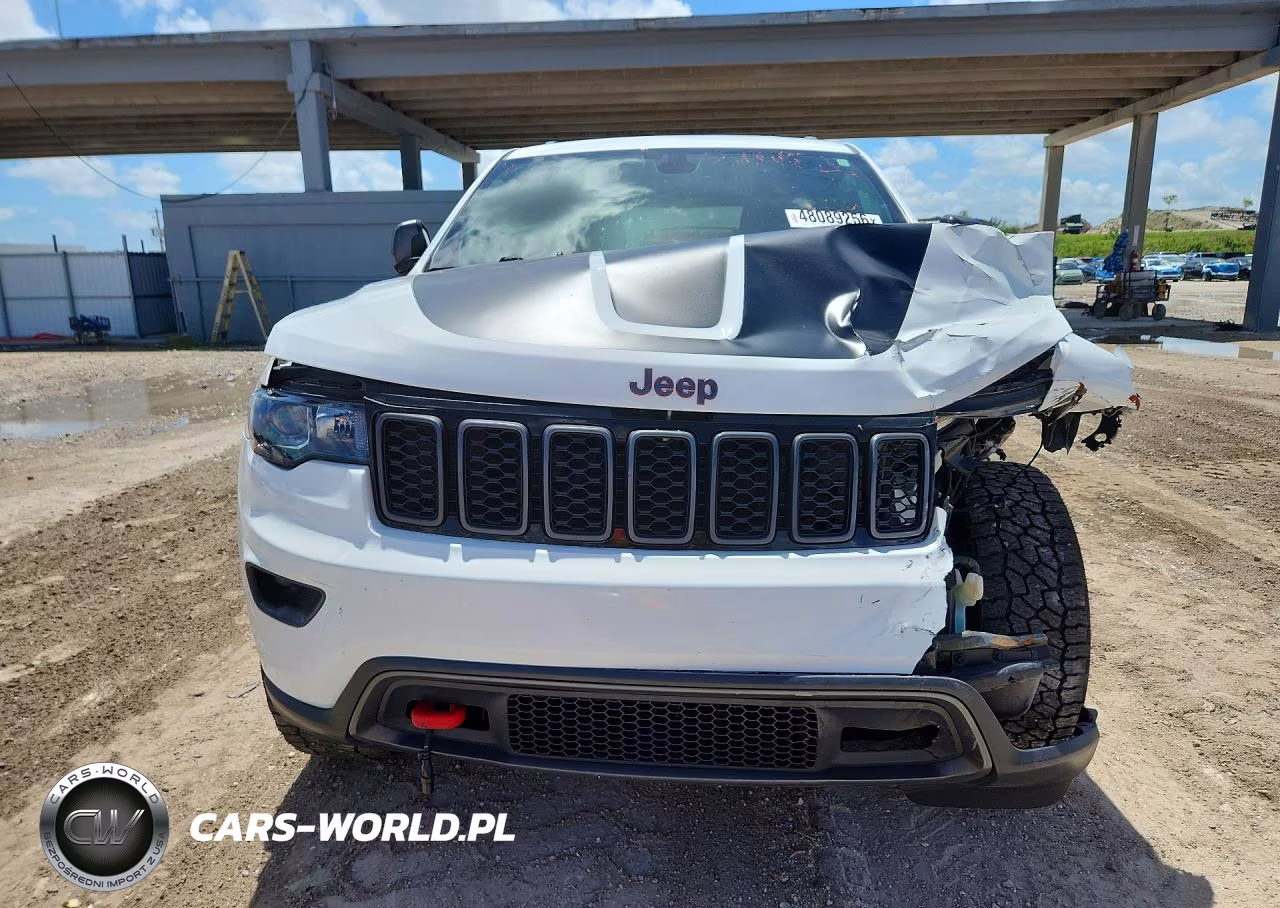 2018 Jeep Grand Cherokee Trailhawk 4X4 VIN:1C4RJFLMXJC423996 - 5