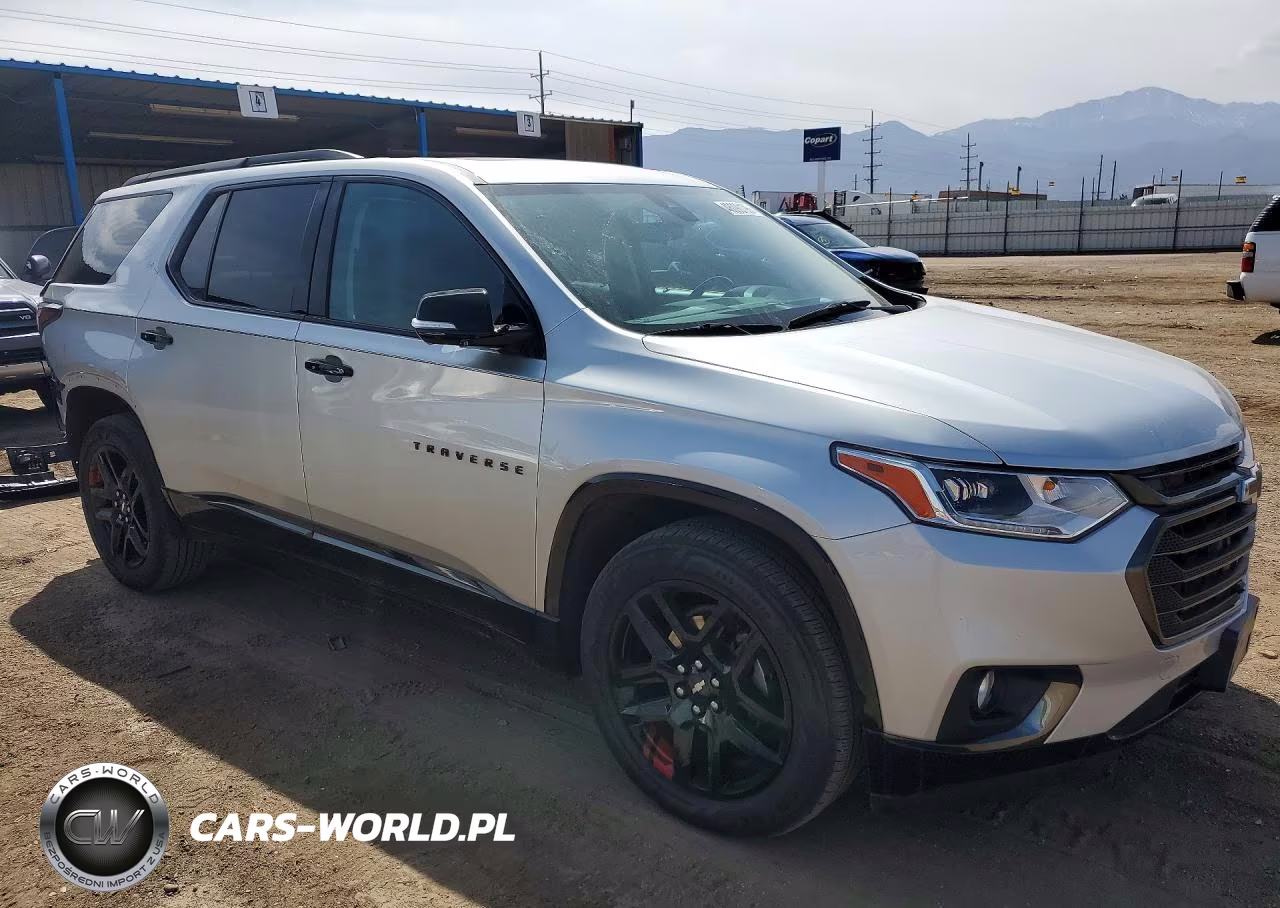2020 Chevrolet Traverse Premier VIN:1GNEVKKW7LJ181172 - 4