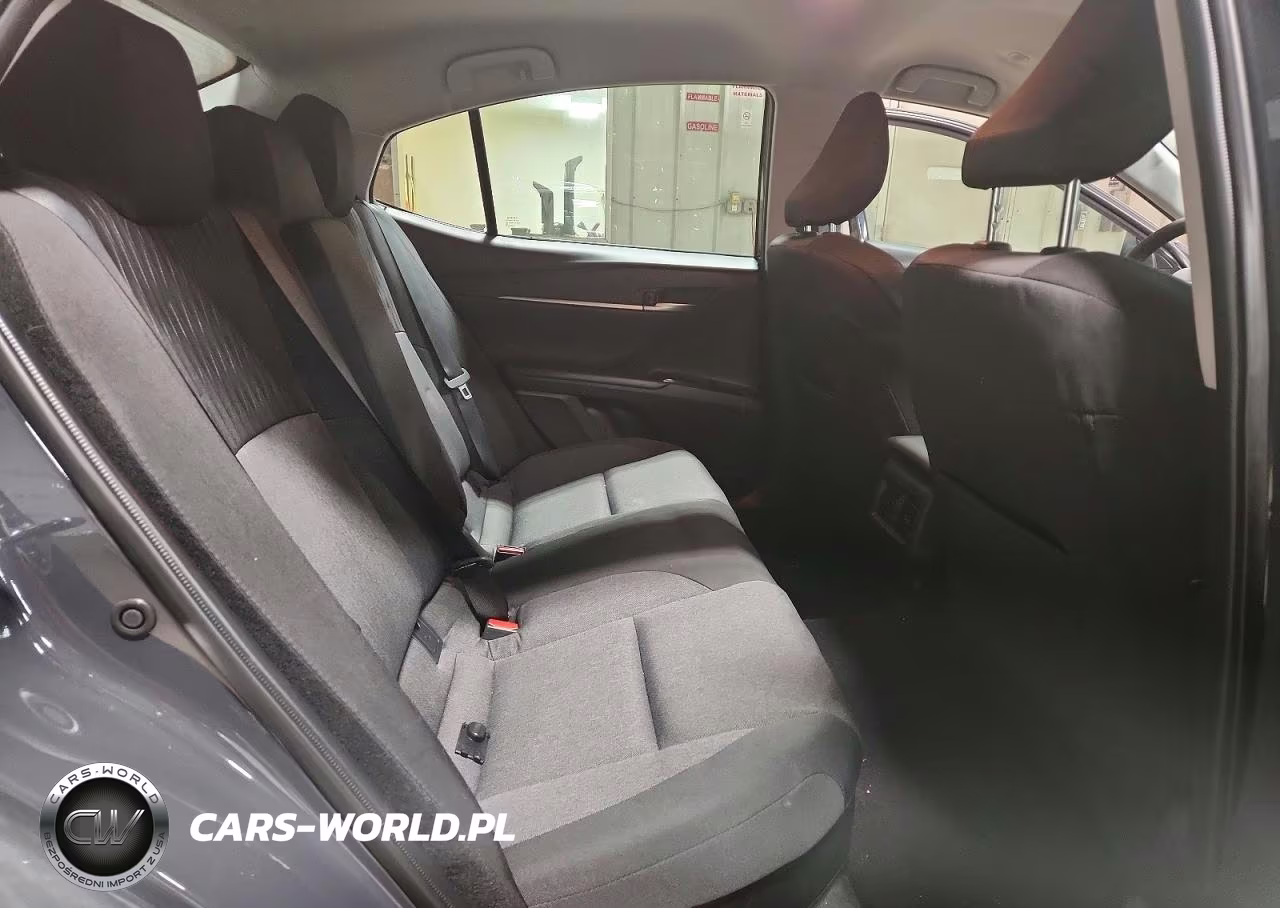 2026 Toyota Camry Le VIN:4T1DBADK4TU038398 - 10