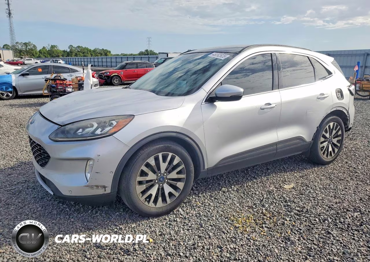 2020 Ford Escape Titanium – zdjęcie 1 z 13