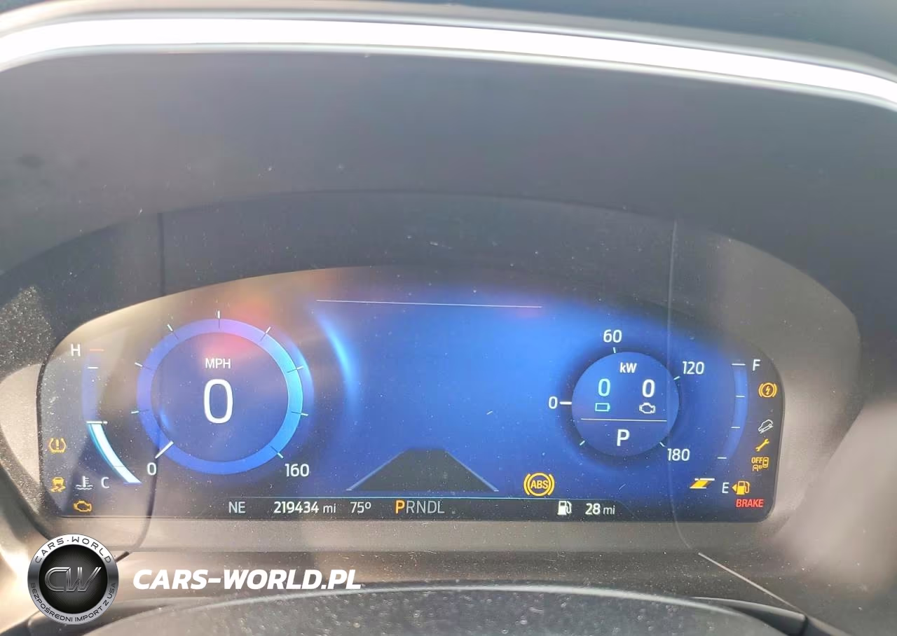 2020 Ford Escape Titanium VIN:1FMCU0DZ0LUA68849 - 9