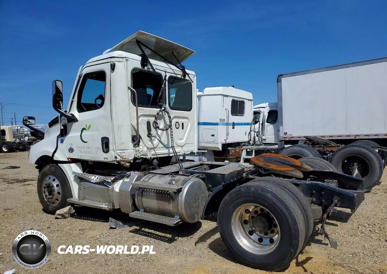 2021 Freightliner Cascadia 126 Semi Truck VIN:3AKBHKDV4MSMG6059 - 3