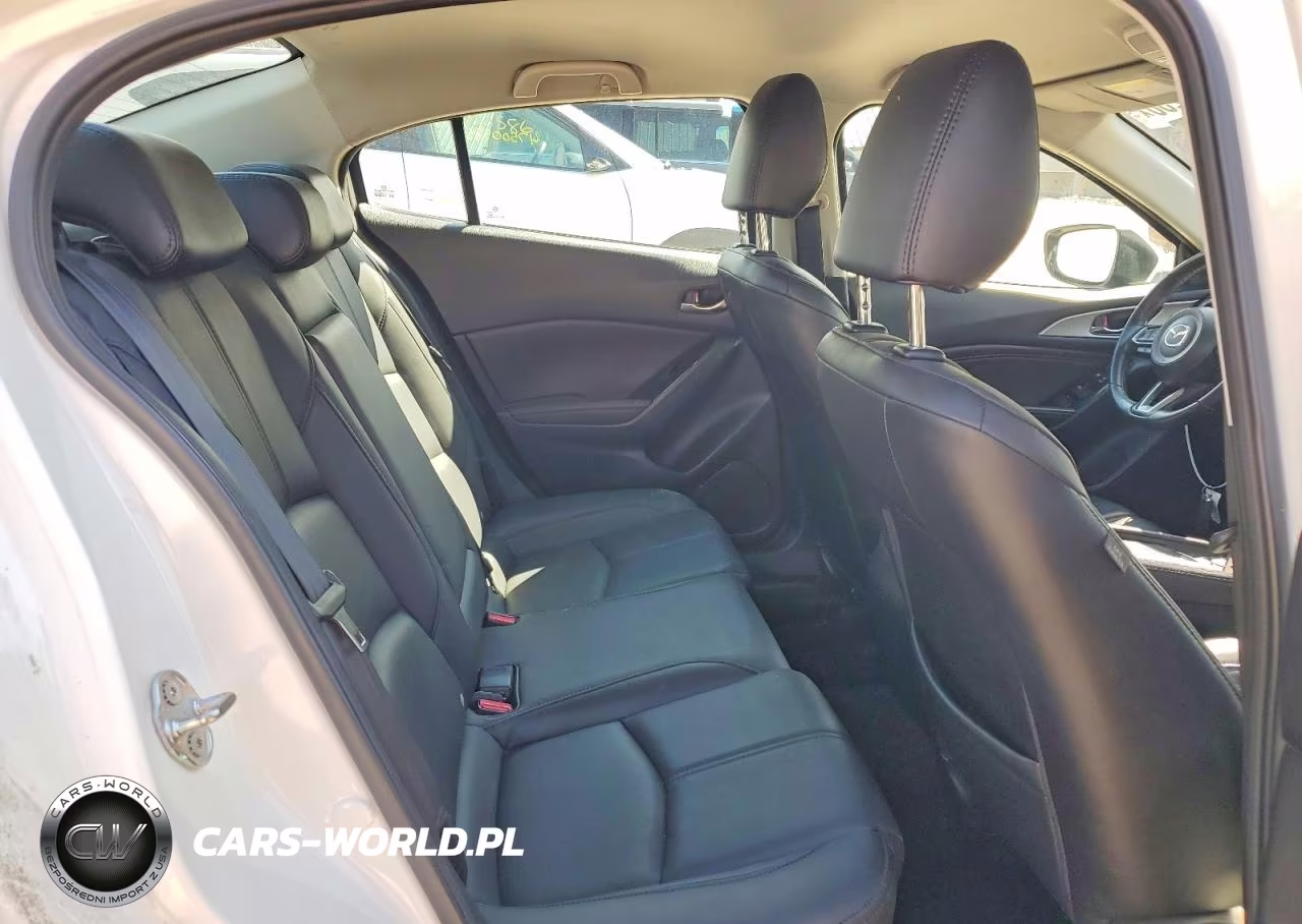 2018 Mazda 3 Touring VIN:3MZBN1V31JM264701 - 10