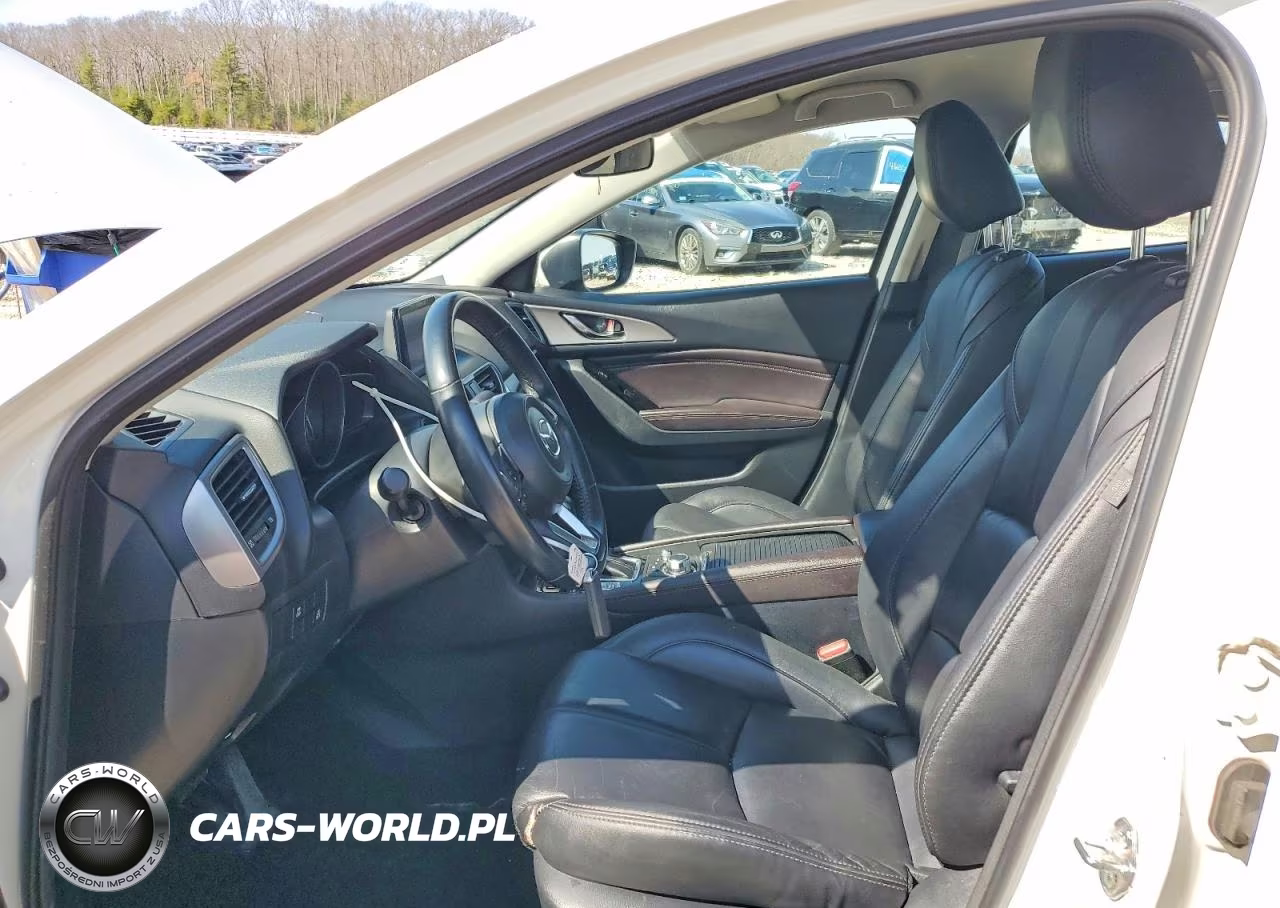 2018 Mazda 3 Touring VIN:3MZBN1V31JM264701 - 7