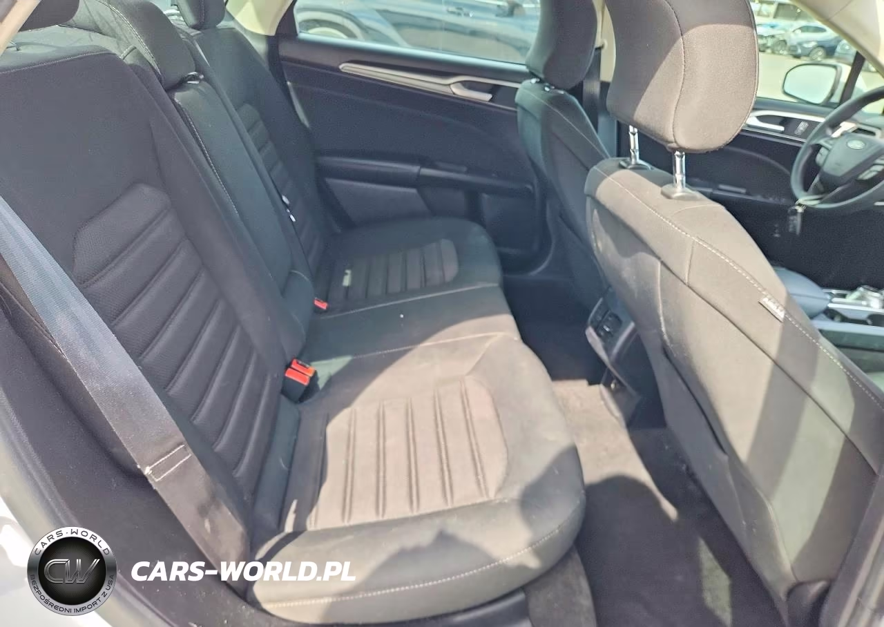 2019 Ford Fusion Se VIN:3FA6P0LU0KR208697 - 10
