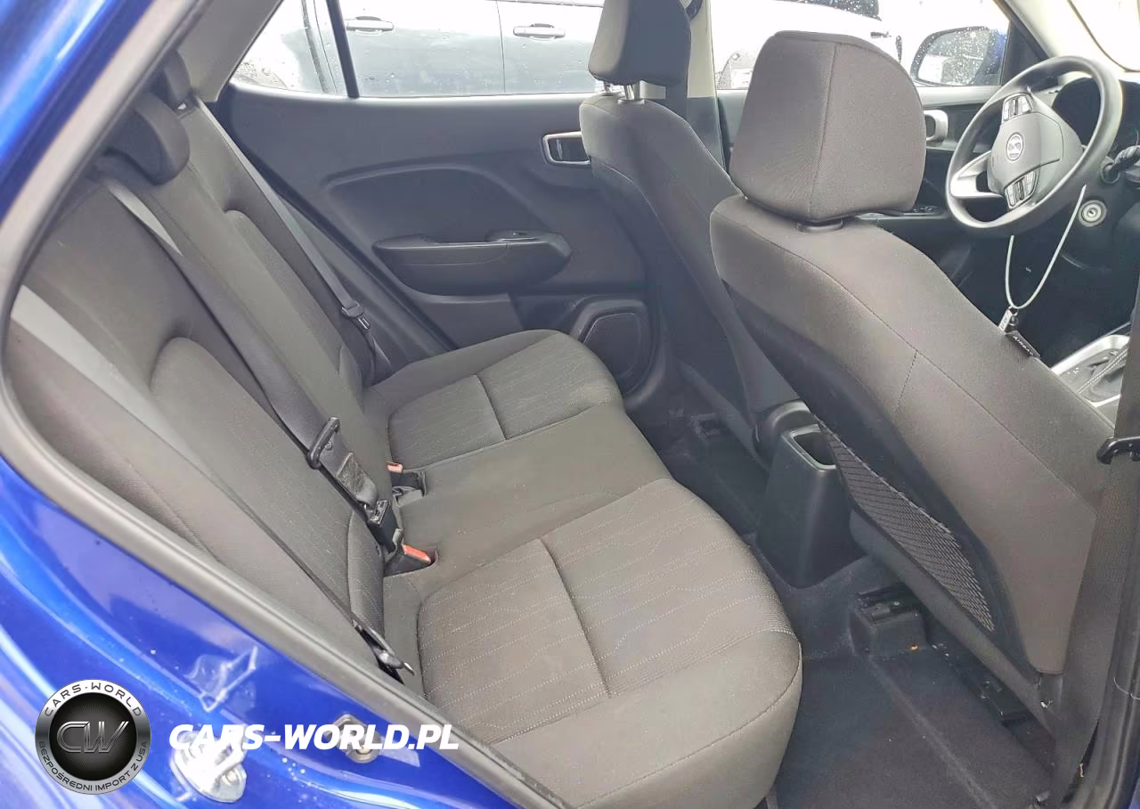 2021 Hyundai Venue Se VIN:KMHRB8A34MU072757 - 10