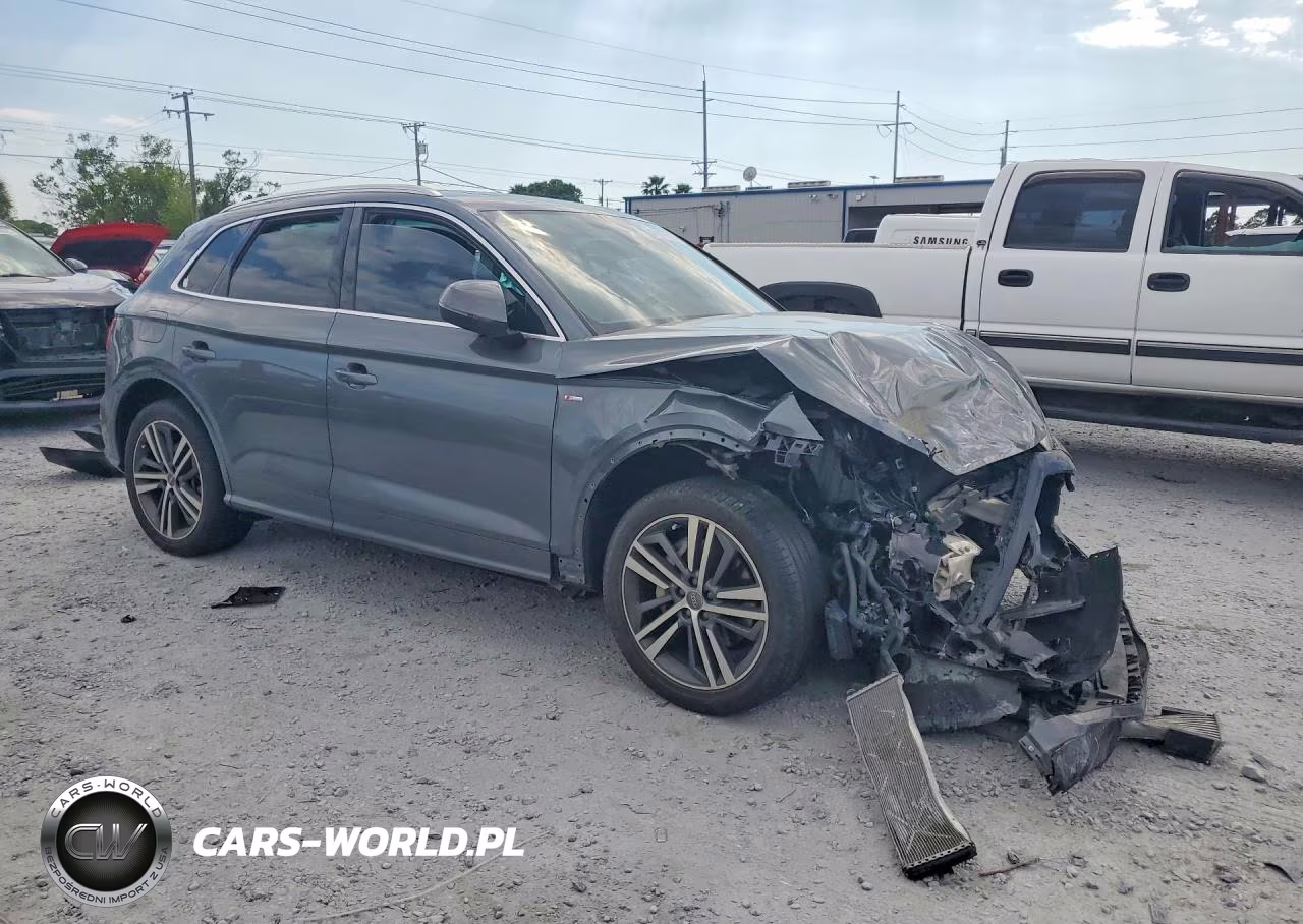 2020 Audi Q5 E Premium Plus VIN:WA1E2AFY4L2045898 - 4
