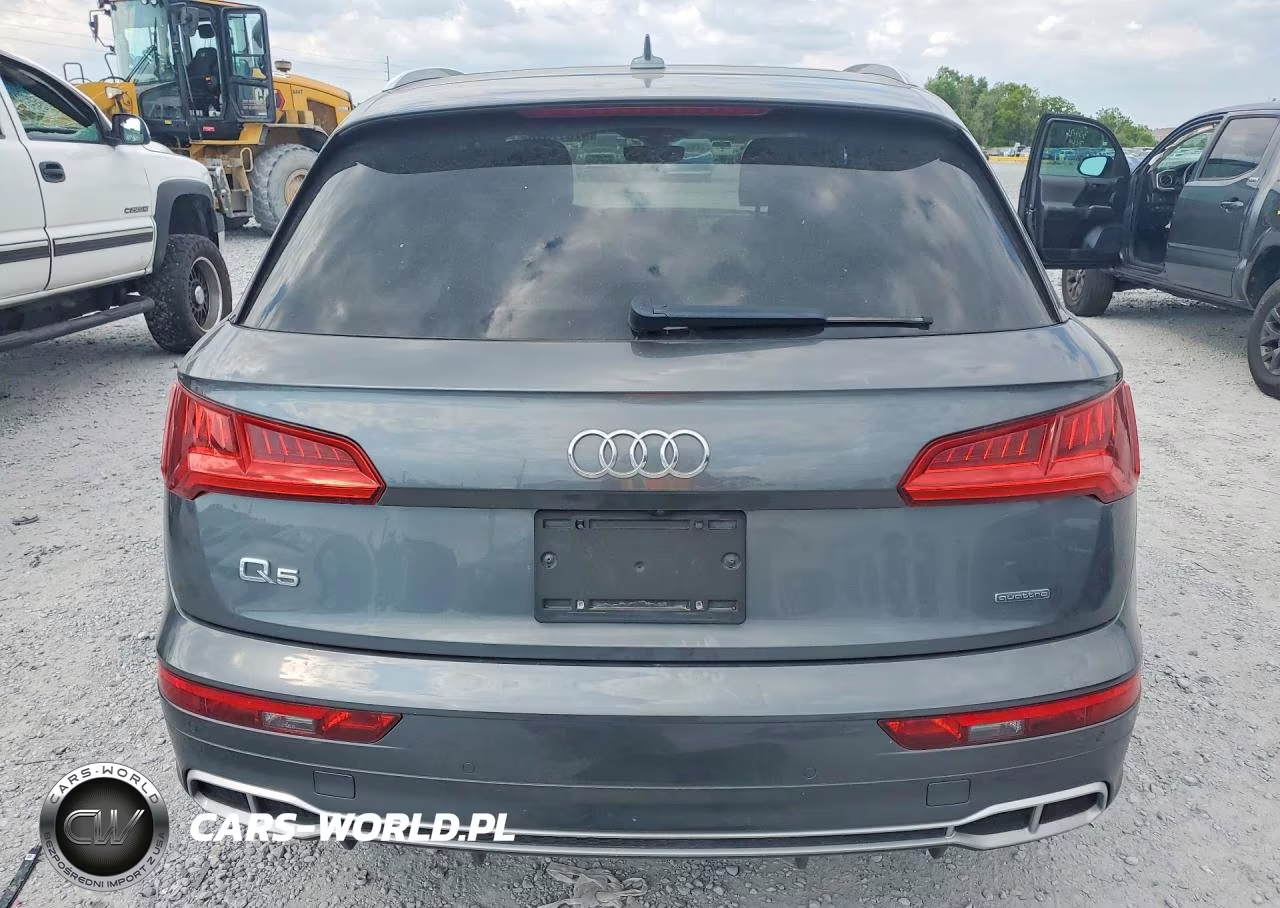 2020 Audi Q5 E Premium Plus VIN:WA1E2AFY4L2045898 - 6