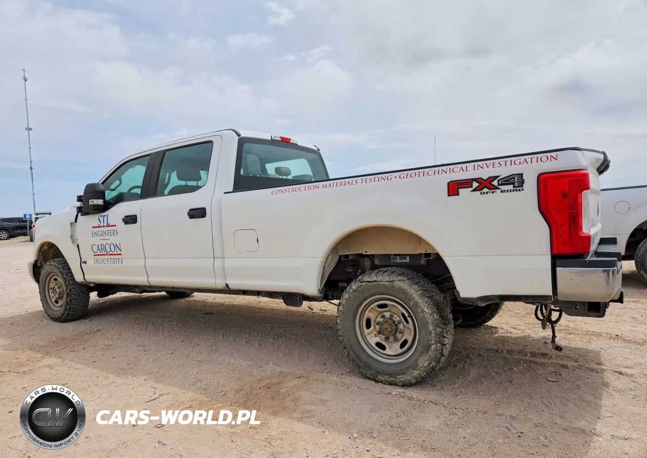 2018 Ford F250 Super Duty VIN:1FT7W2BTXJEC45876 - 2