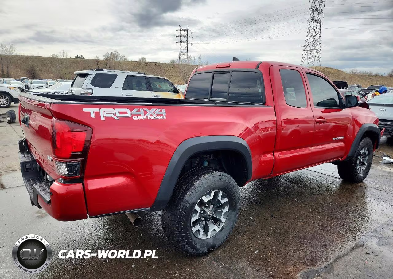 2018 Toyota Tacoma Trd Off-Road VIN:5TFSZ5AN2JX165076 - 3