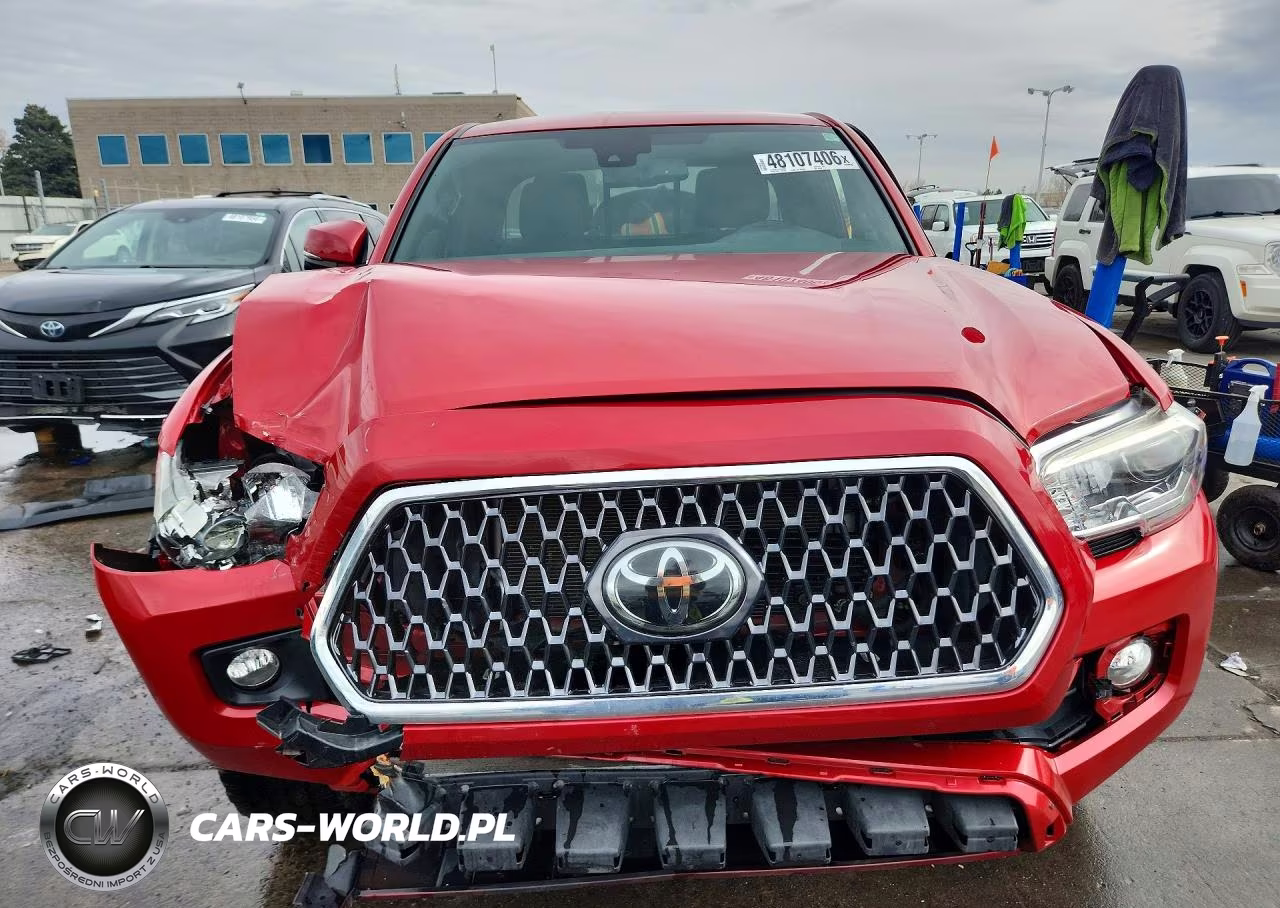 2018 Toyota Tacoma Trd Off-Road VIN:5TFSZ5AN2JX165076 - 5
