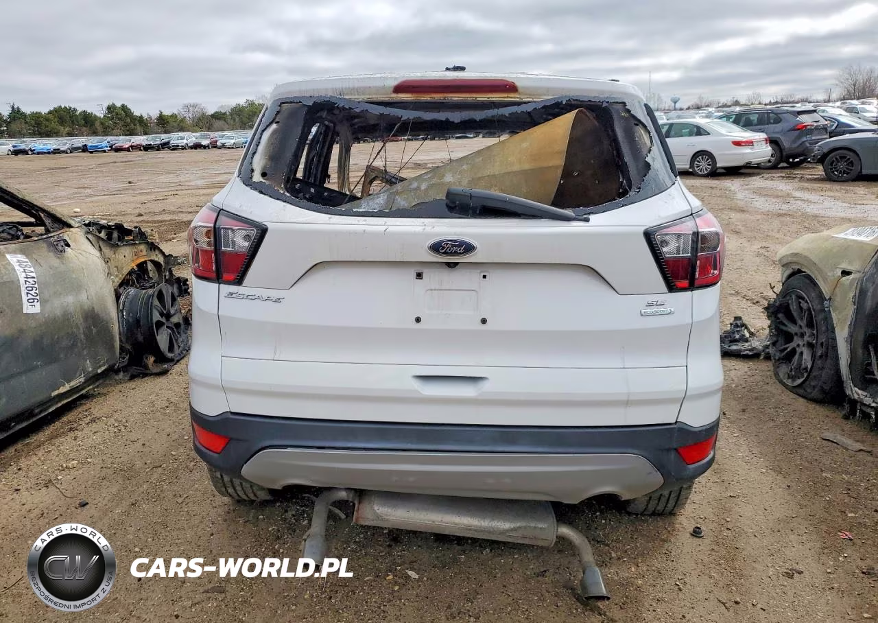 2017 Ford Escape Se VIN:1FMCU0GD8HUE39022 - 6