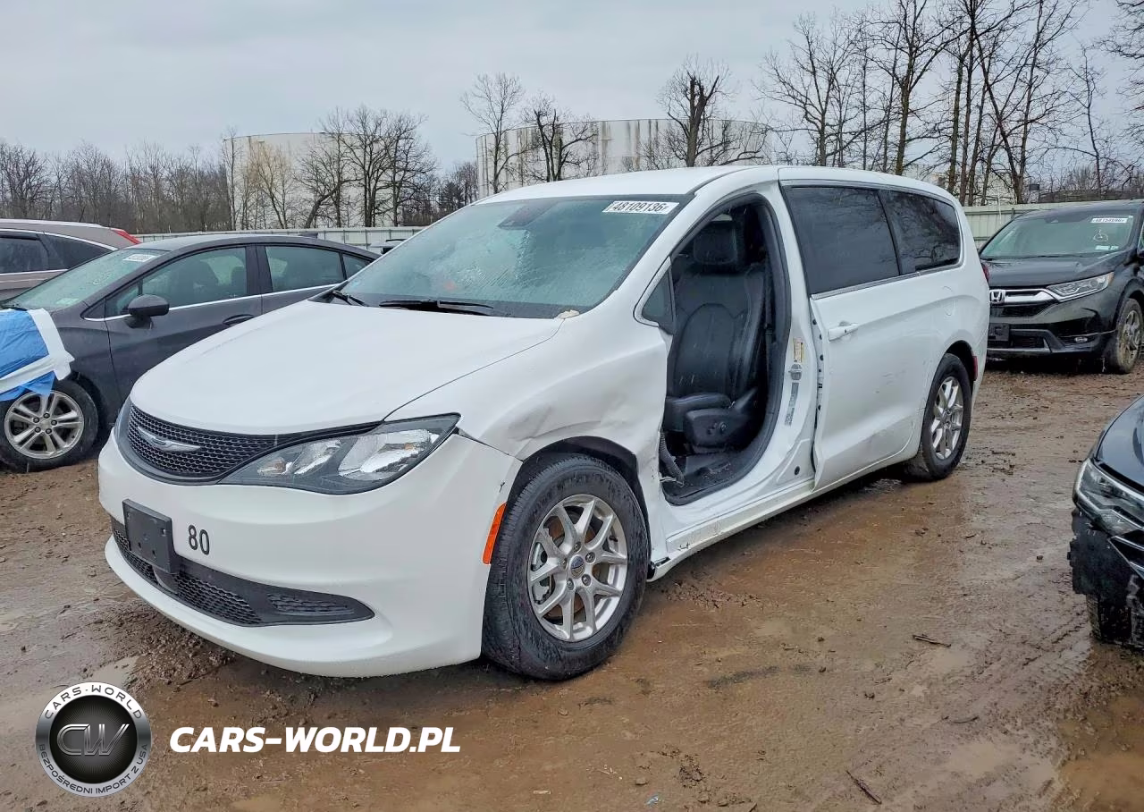 2025 Chrysler Voyager Lx