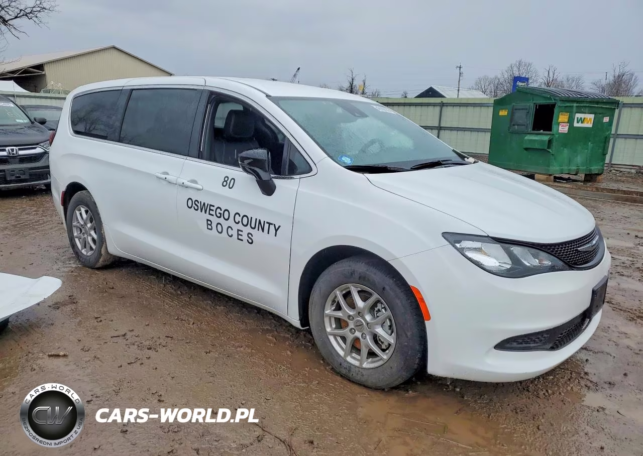 2025 Chrysler Voyager Lx VIN:2C4RC1CG2SR533926 - 4