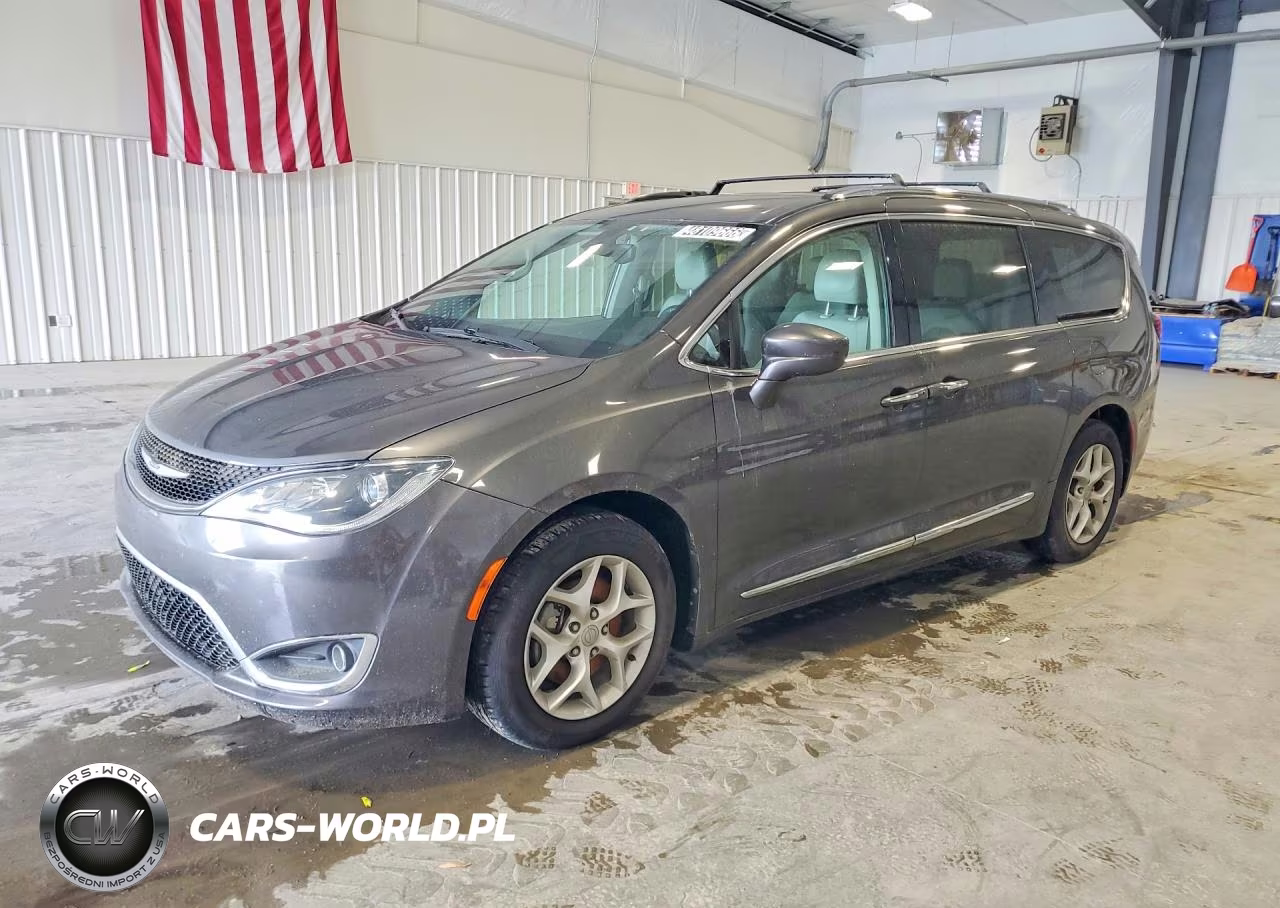 2018 Chrysler Pacifica Touring L