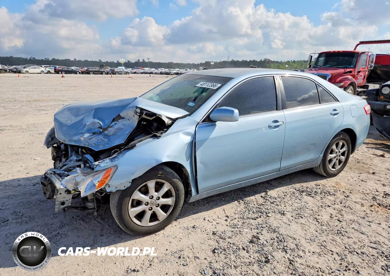 2009 Toyota Camry Le – zdjęcie 1 z 12