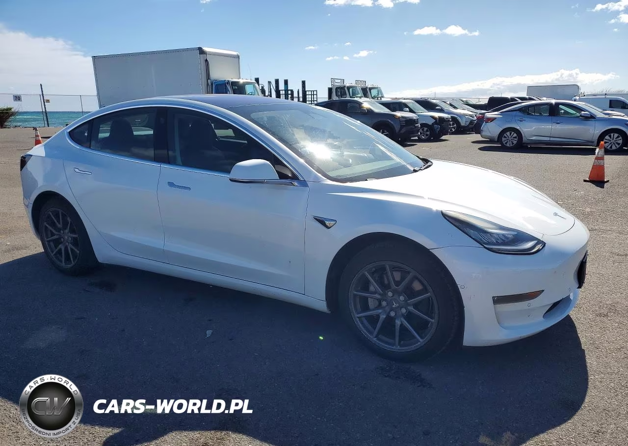 2018 Tesla Model 3 VIN:5YJ3E1EA2JF098828 - 4