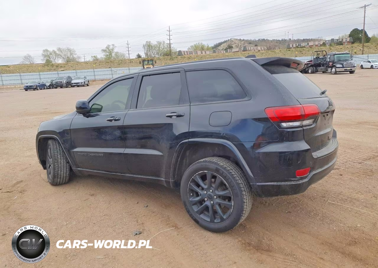 2017 Jeep Grand Cherokee Laredo VIN:1C4RJFAG3HC926907 - 2
