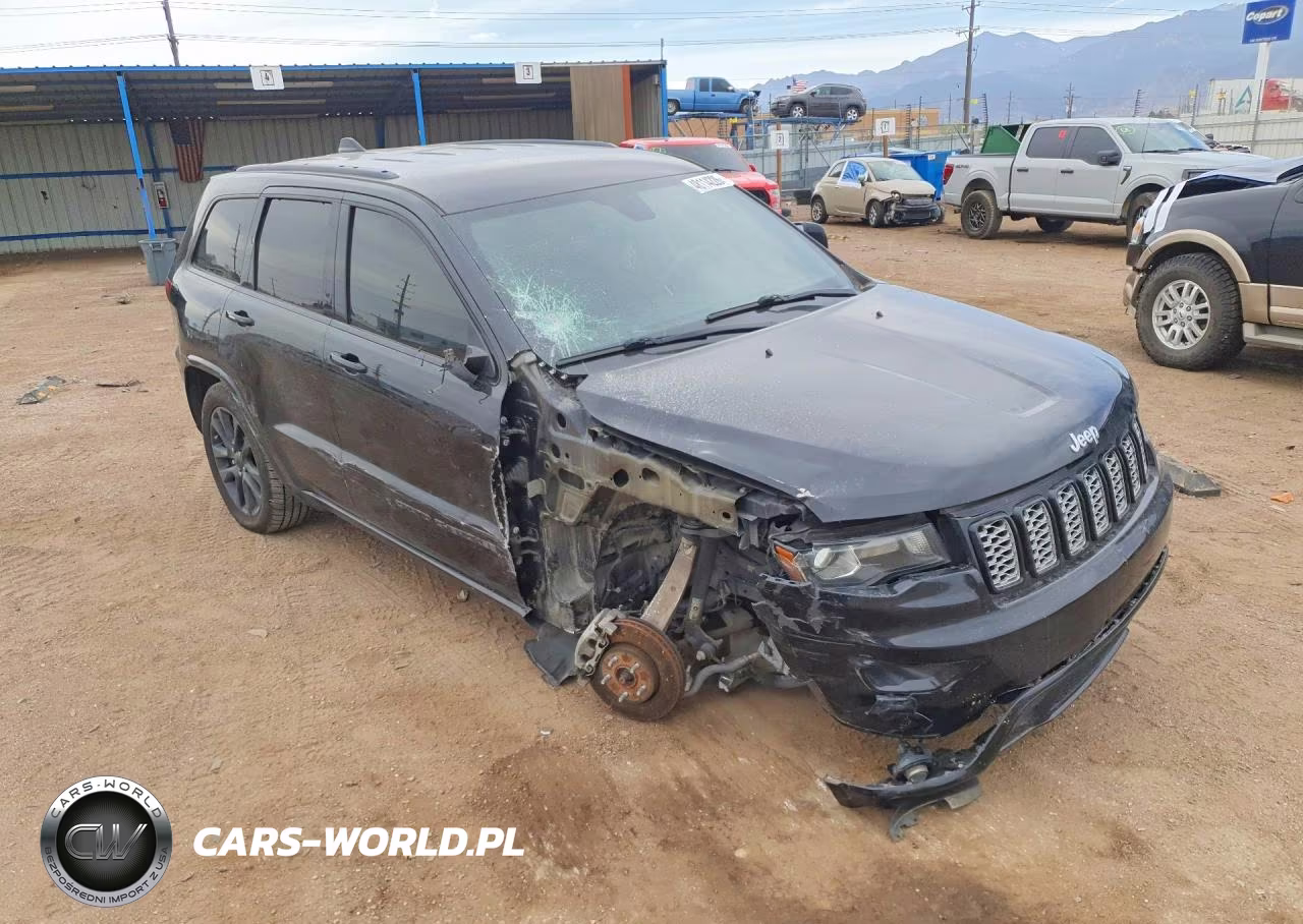 2017 Jeep Grand Cherokee Laredo VIN:1C4RJFAG3HC926907 - 4
