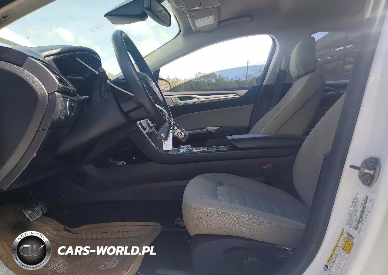 2020 Ford Fusion S VIN:3FA6P0G70LR134722 - 7
