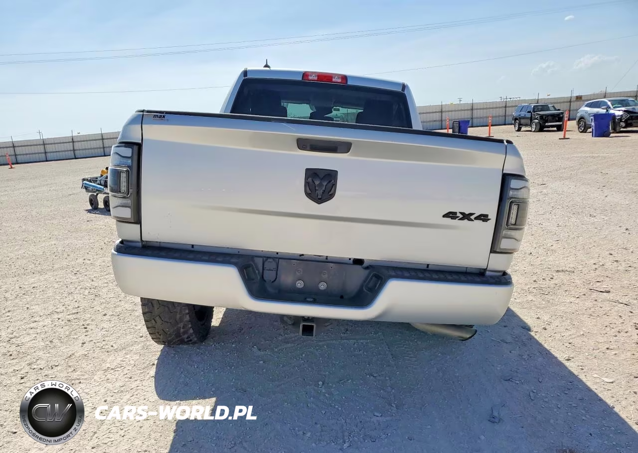2019 Ram 1500 Classic Tradesman VIN:1C6RR7FG0KS554163 - 6