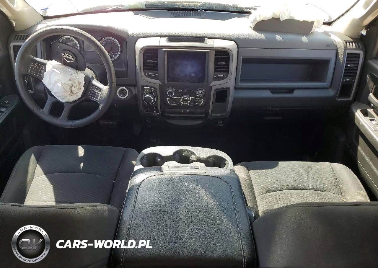 2019 Ram 1500 Classic Tradesman VIN:1C6RR7FG0KS554163 - 8