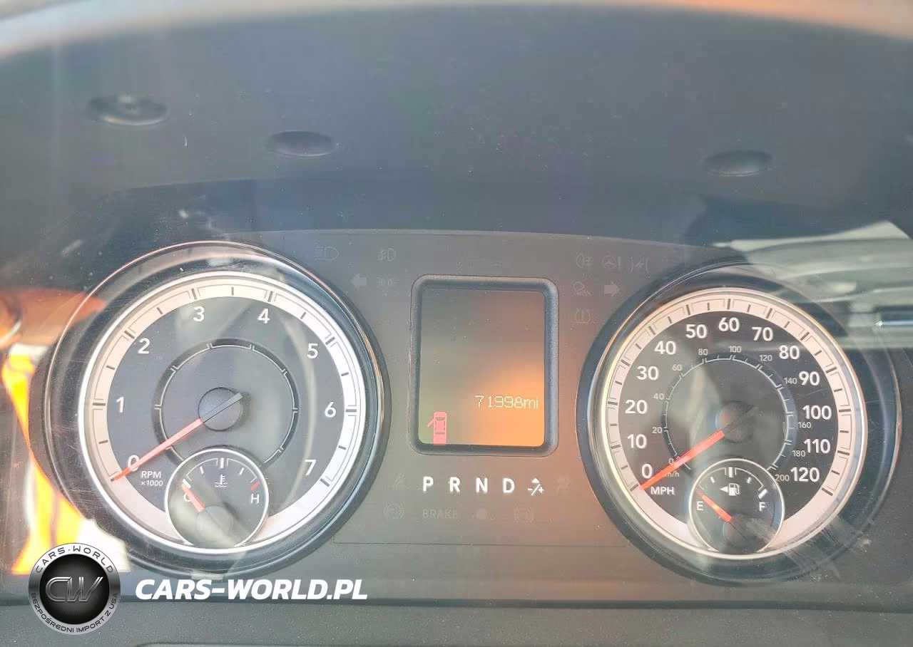 2019 Ram 1500 Classic Tradesman VIN:1C6RR7FG0KS554163 - 9