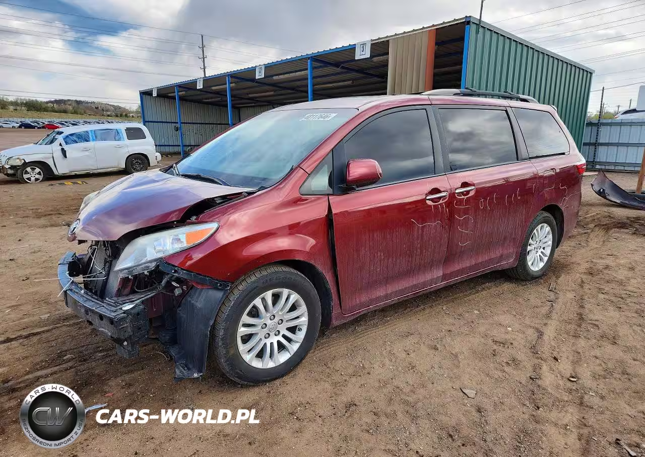2015 Toyota Sienna Xle Premium 8-Passenger